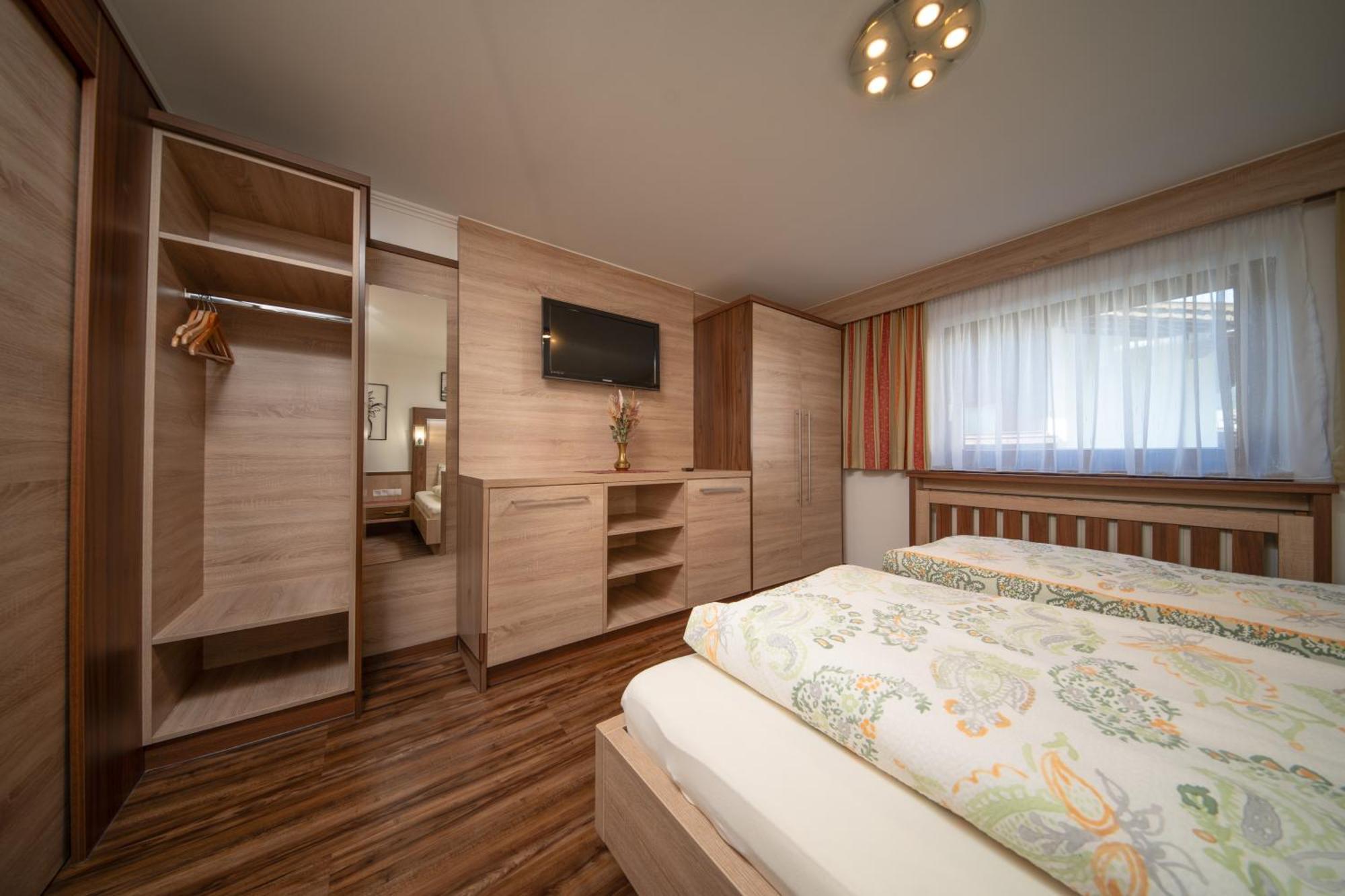 Haus Alexander Apartman Längenfeld Kültér fotó