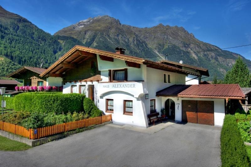 Haus Alexander Apartman Längenfeld Kültér fotó